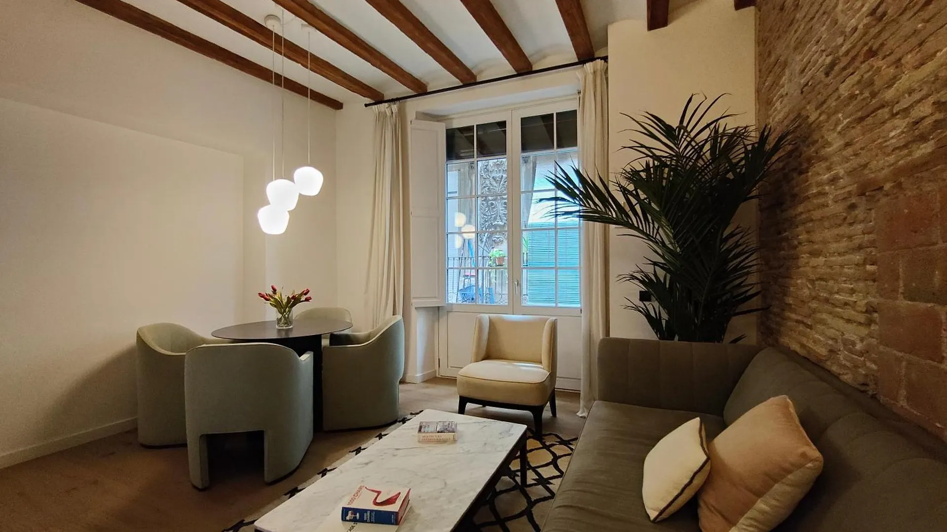 Apartment Luxury 2Br&2Washrooms City Center Barcelona