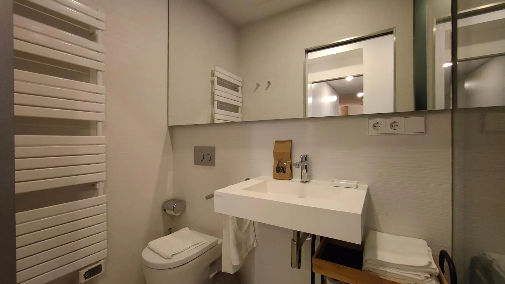 Luxury 2Br&2Washrooms City Center Barcelona 0*,  Spain