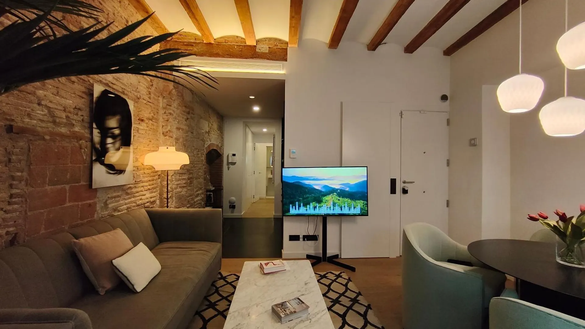 Luxury 2Br&2Washrooms City Center Barcelona Apartment