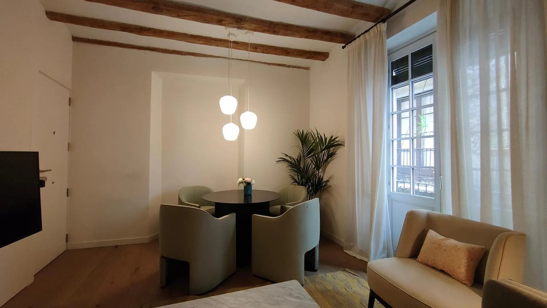 Luxury 2Br&2Washrooms City Center Barcelona