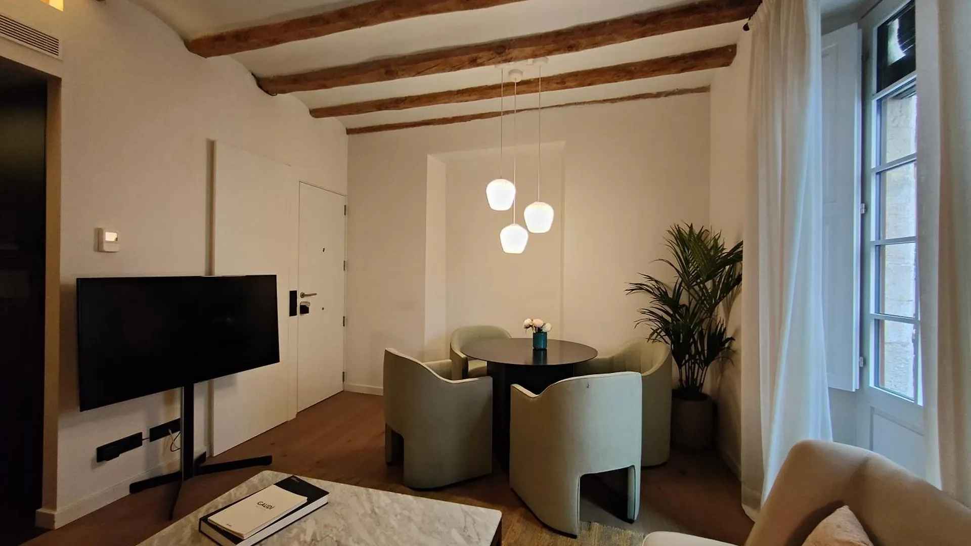 Luxury 2Br&2Washrooms City Center Barcelona