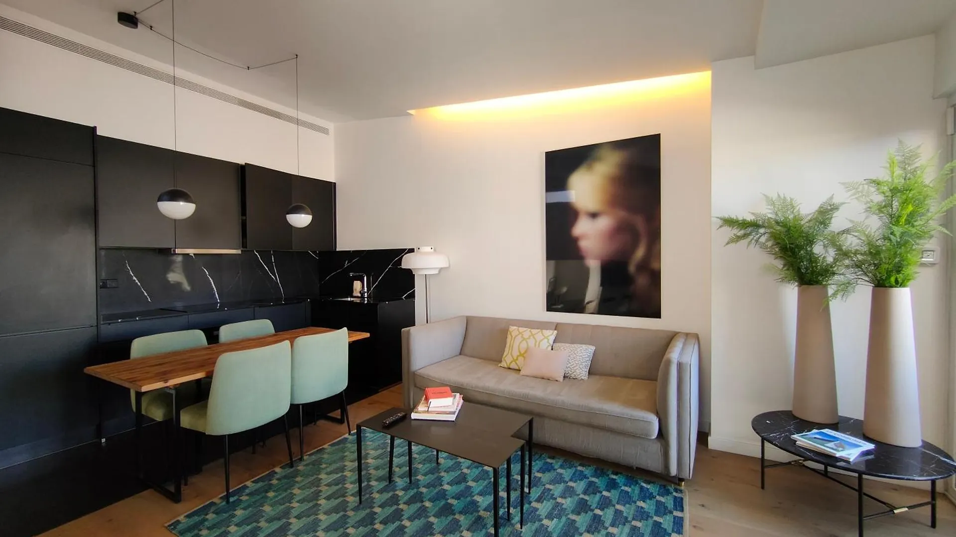 Luxury 2Br&2Washrooms City Center Barcelona Apartment
